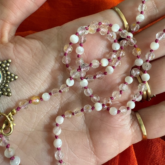 Handmade hand knotted gemstone mother of pearl necklace with star stone center - Picture 15 of 15